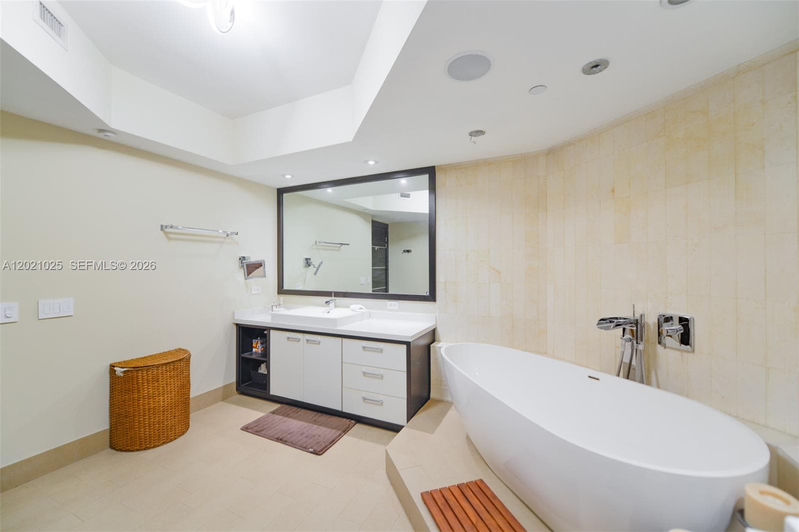 6000 Island Blvd # 1801, Aventura FL 33160 — 26