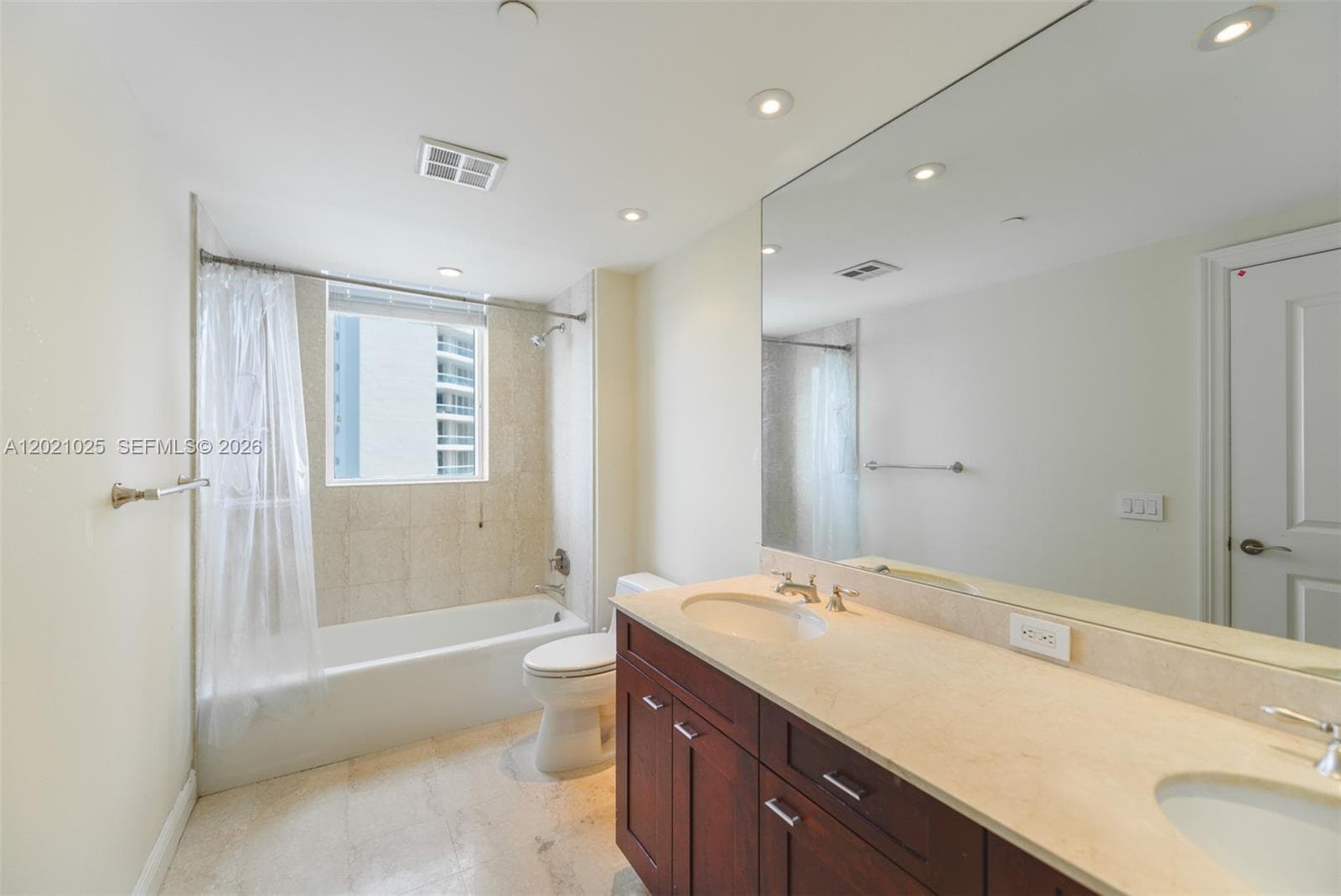 6000 Island Blvd # 1801, Aventura FL 33160 — 49