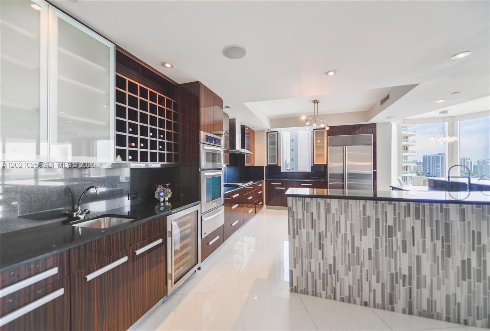 6000 Island Blvd # 1801, Aventura FL 33160 — 14