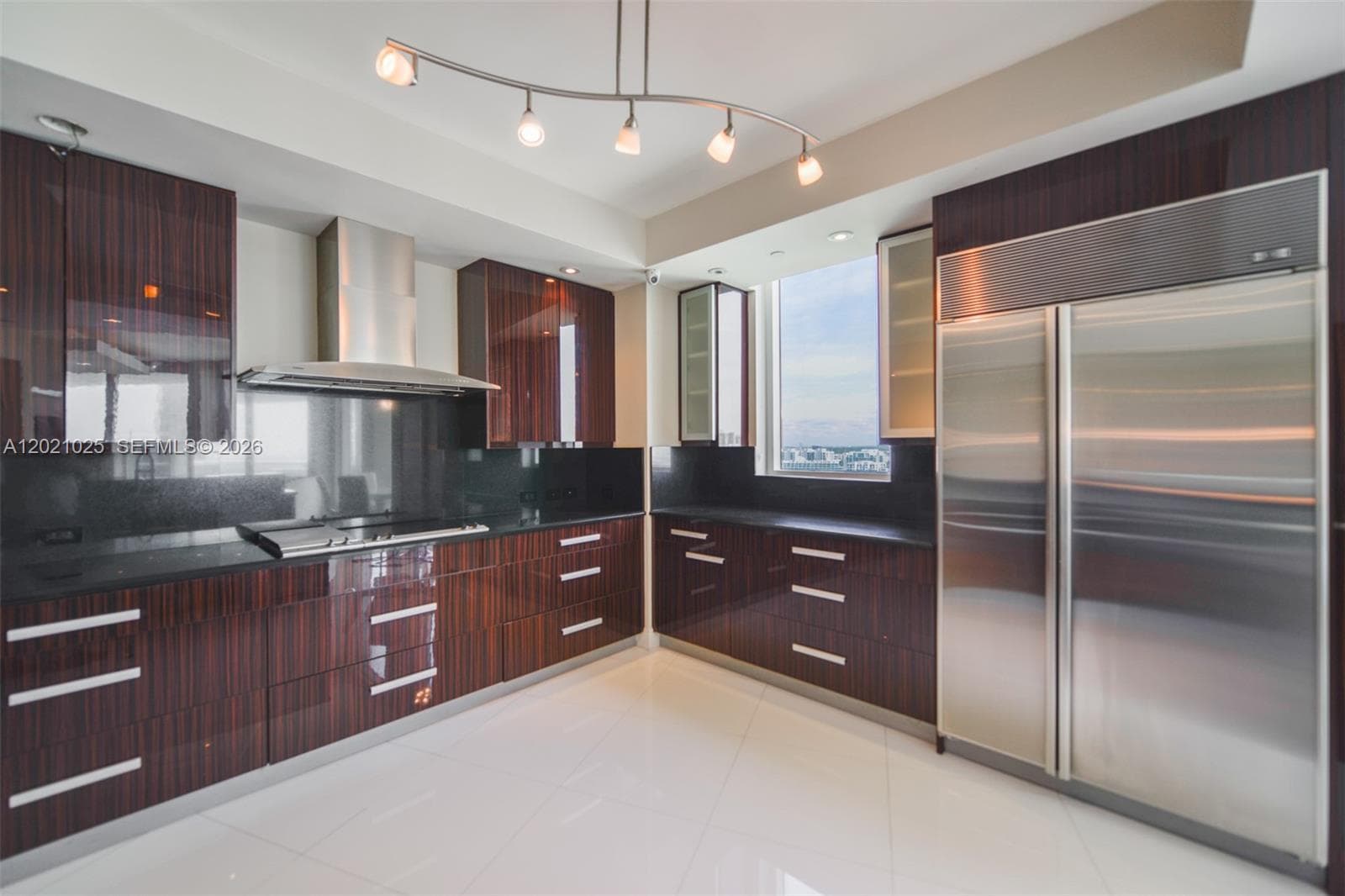 6000 Island Blvd # 1801, Aventura FL 33160 — 15