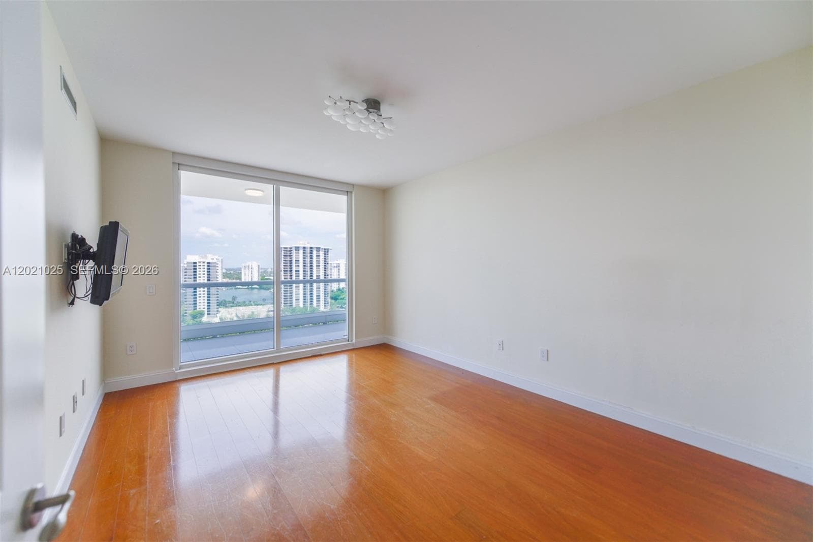 6000 Island Blvd # 1801, Aventura FL 33160 — 40