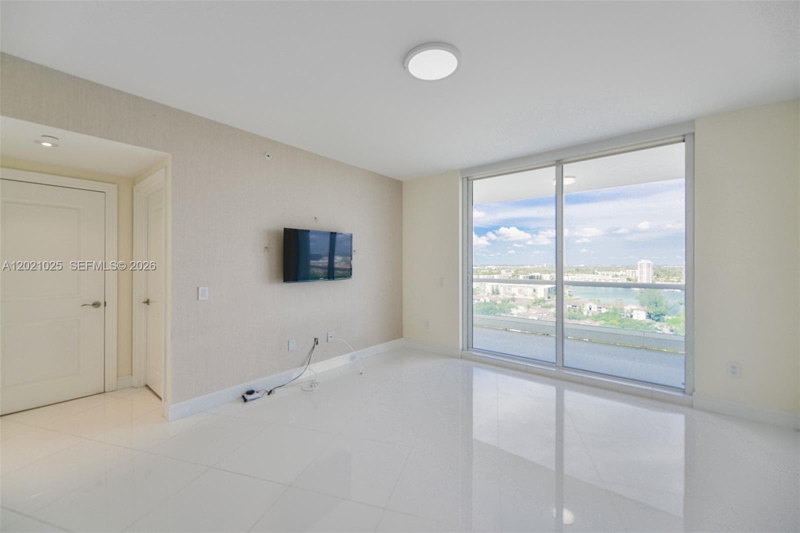 6000 Island Blvd # 1801, Aventura FL 33160 — 35