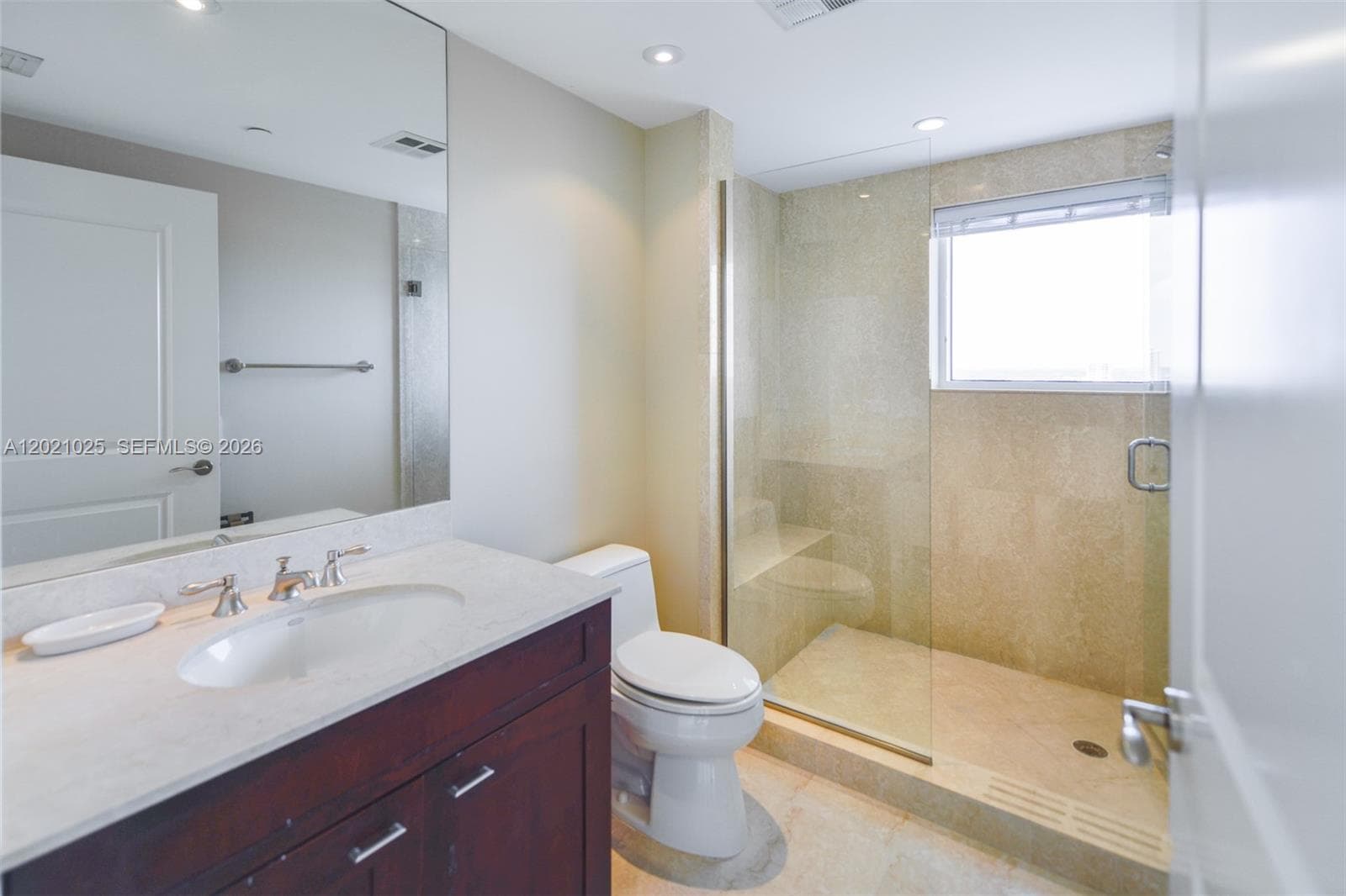 6000 Island Blvd # 1801, Aventura FL 33160 — 39