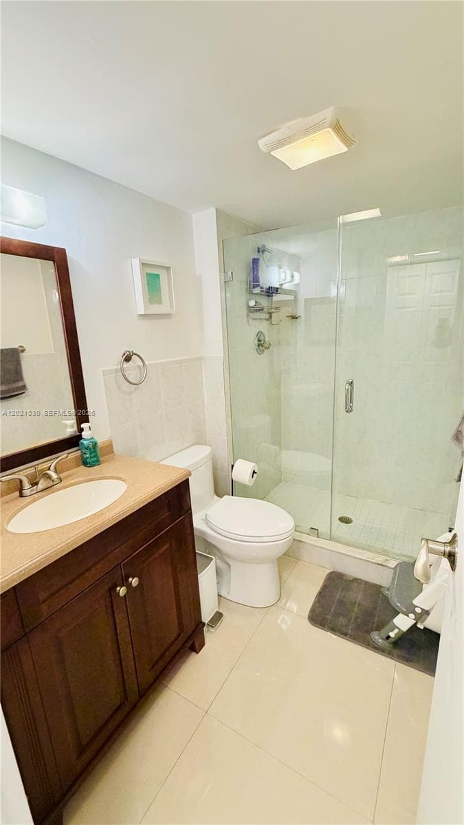 100 Bayview Dr # 1729, Sunny Isles Beach FL 33160 — 13