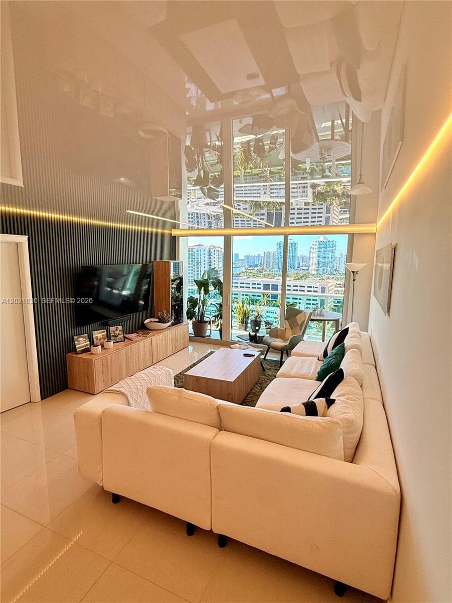 100 Bayview Dr # 1729, Sunny Isles Beach FL 33160 — 4