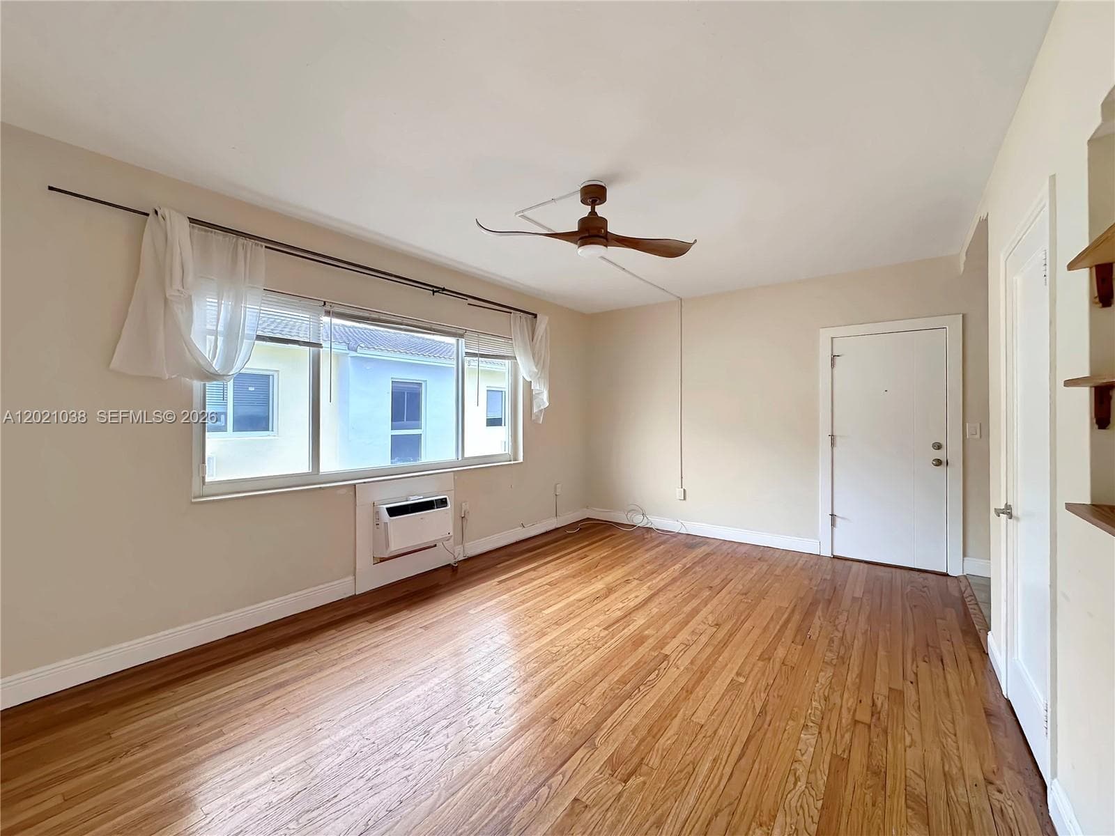 965 Bay Dr # 4, Miami Beach FL 33141 — 6