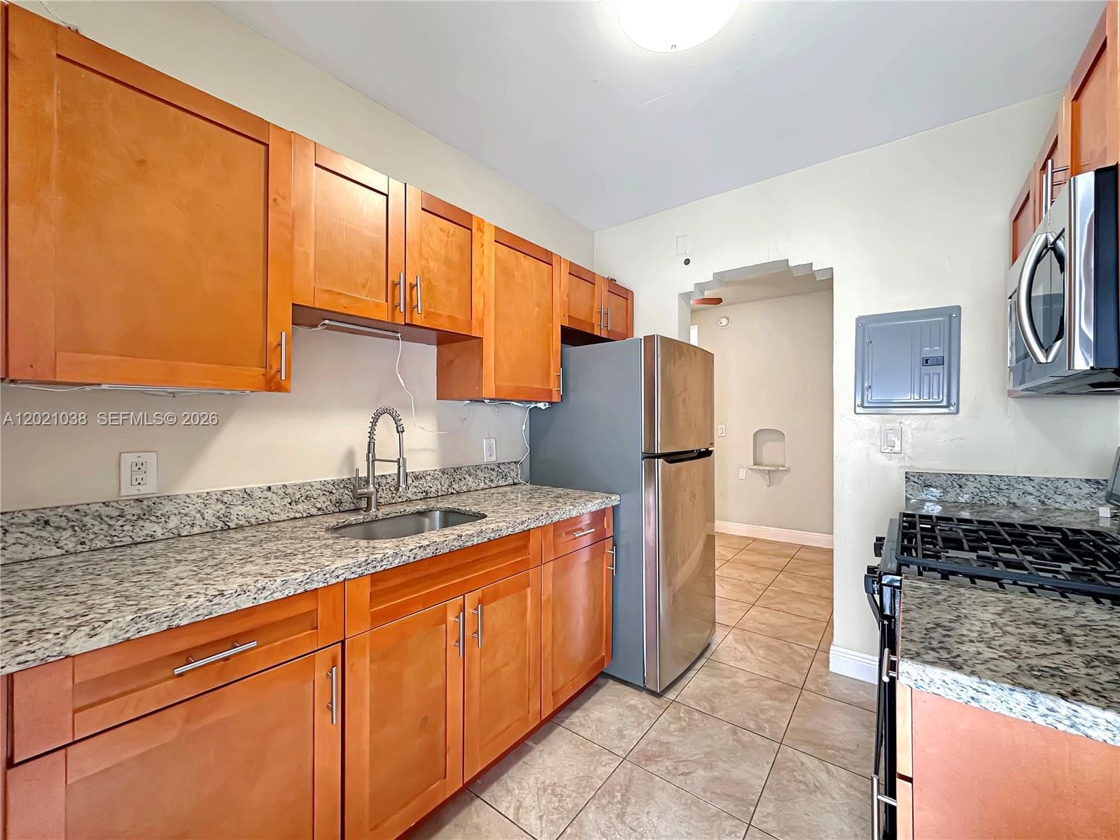 965 Bay Dr # 4, Miami Beach FL 33141 — 13