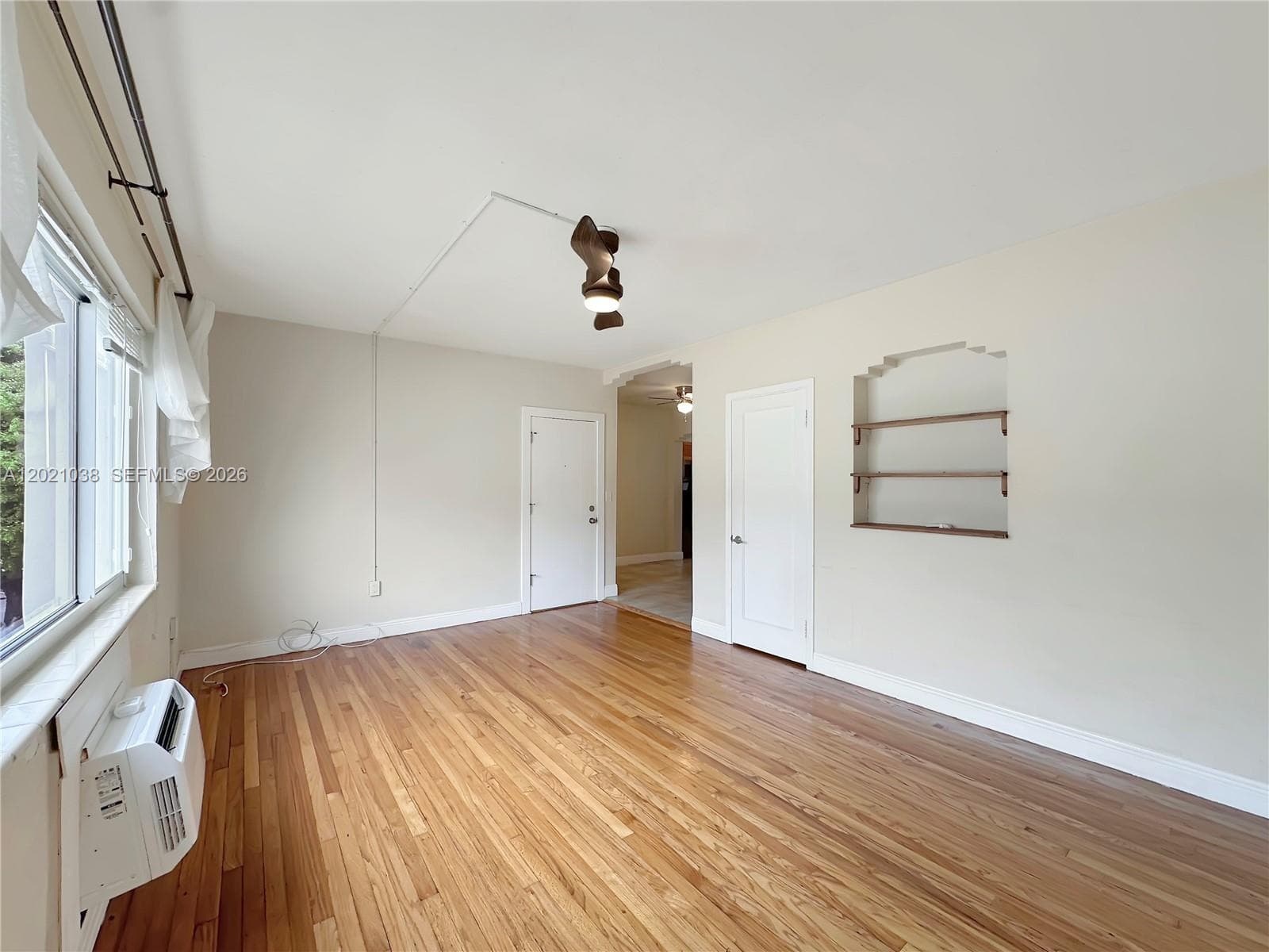 965 Bay Dr # 4, Miami Beach FL 33141 — 5