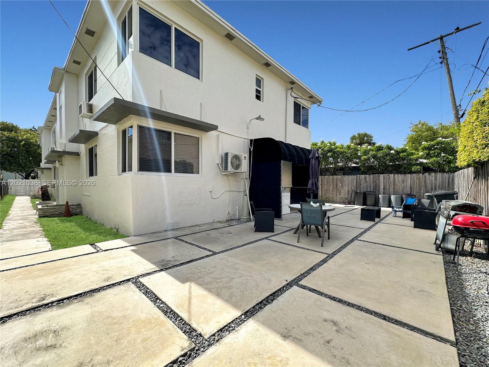965 Bay Dr # 4, Miami Beach FL 33141 — 24