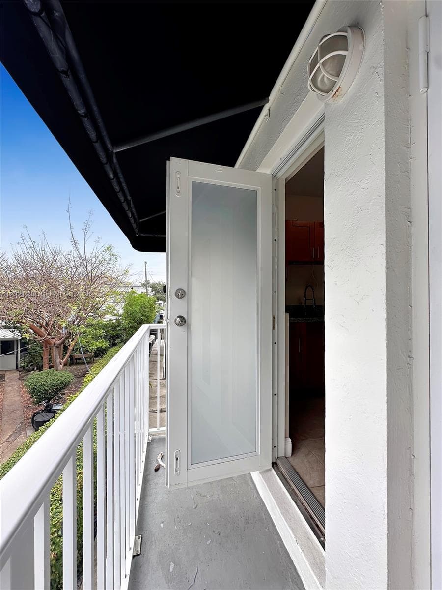 965 Bay Dr # 4, Miami Beach FL 33141 — 14