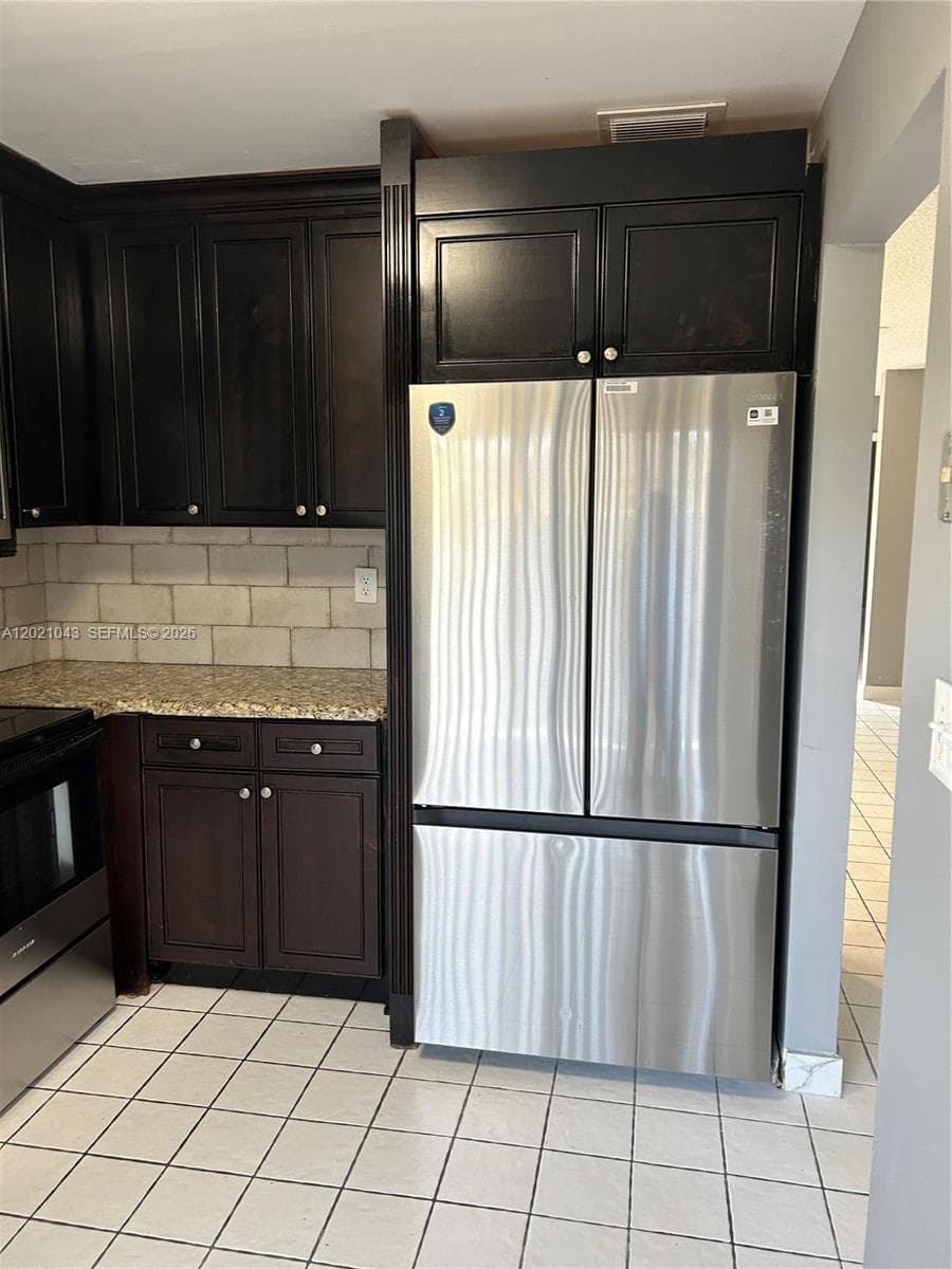 1136 NE 210th Ter # 1136, Miami FL 33179 — 2