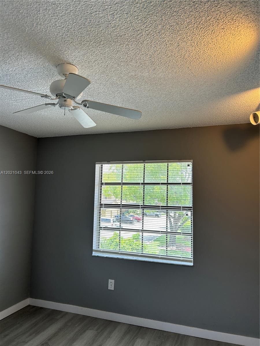 1136 NE 210th Ter # 1136, Miami FL 33179 — 30