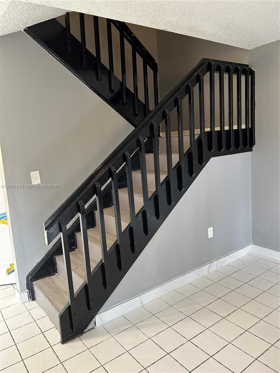 1136 NE 210th Ter # 1136, Miami FL 33179 — 10