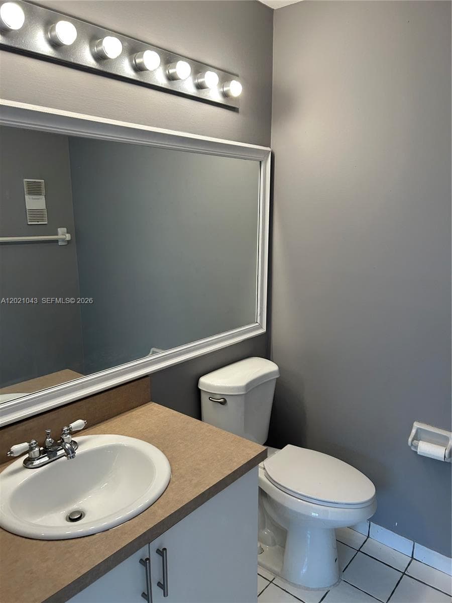 1136 NE 210th Ter # 1136, Miami FL 33179 — 11