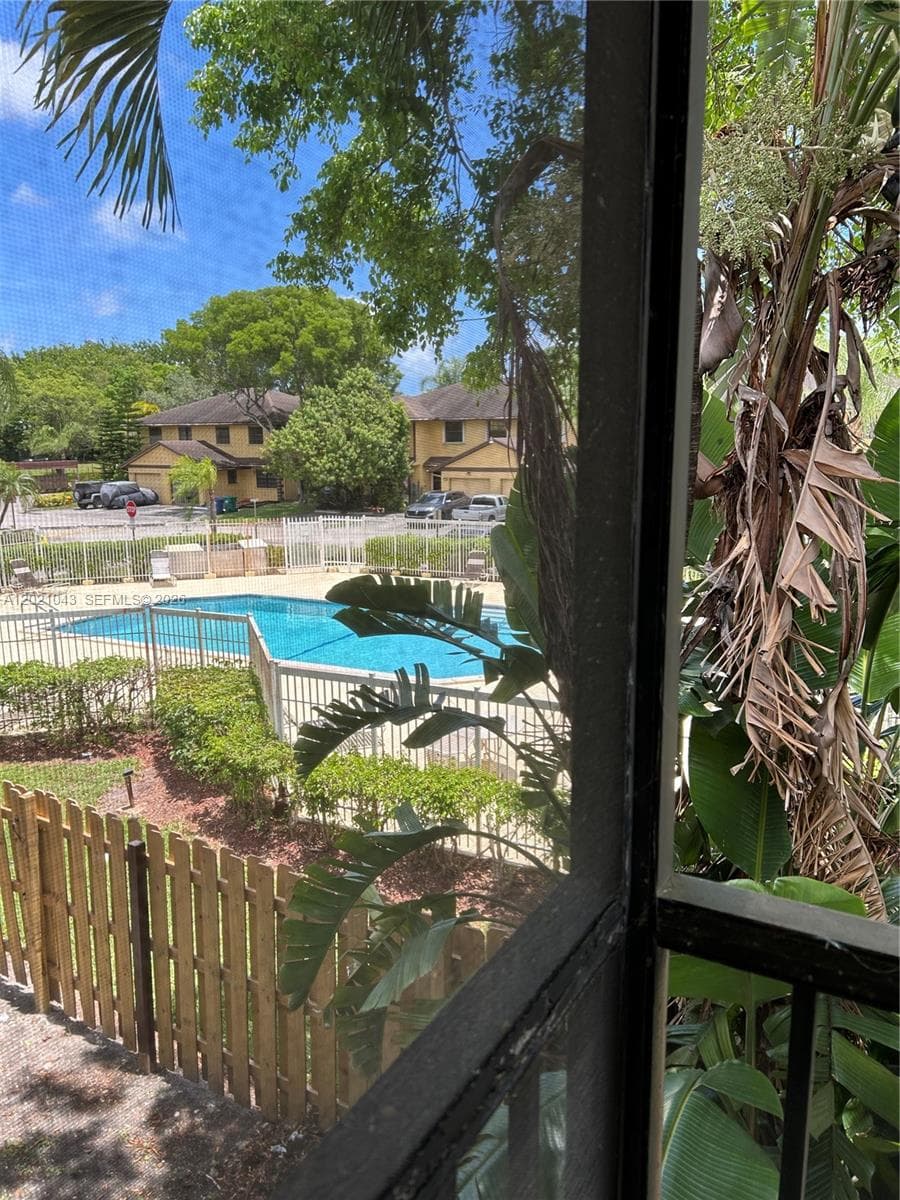 1136 NE 210th Ter # 1136, Miami FL 33179 — 35