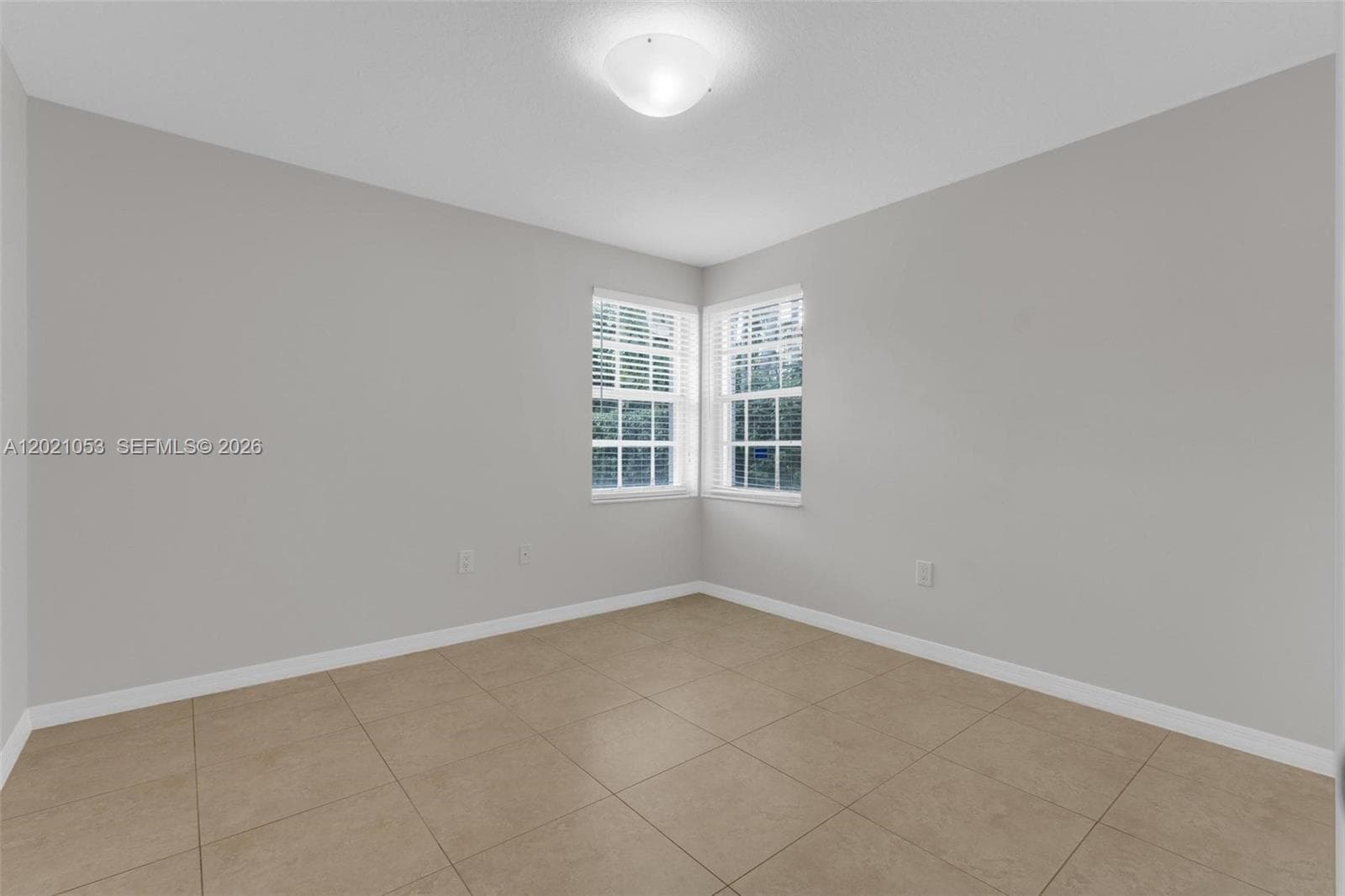 10635 NW 54th St, Doral FL 33178 — 23