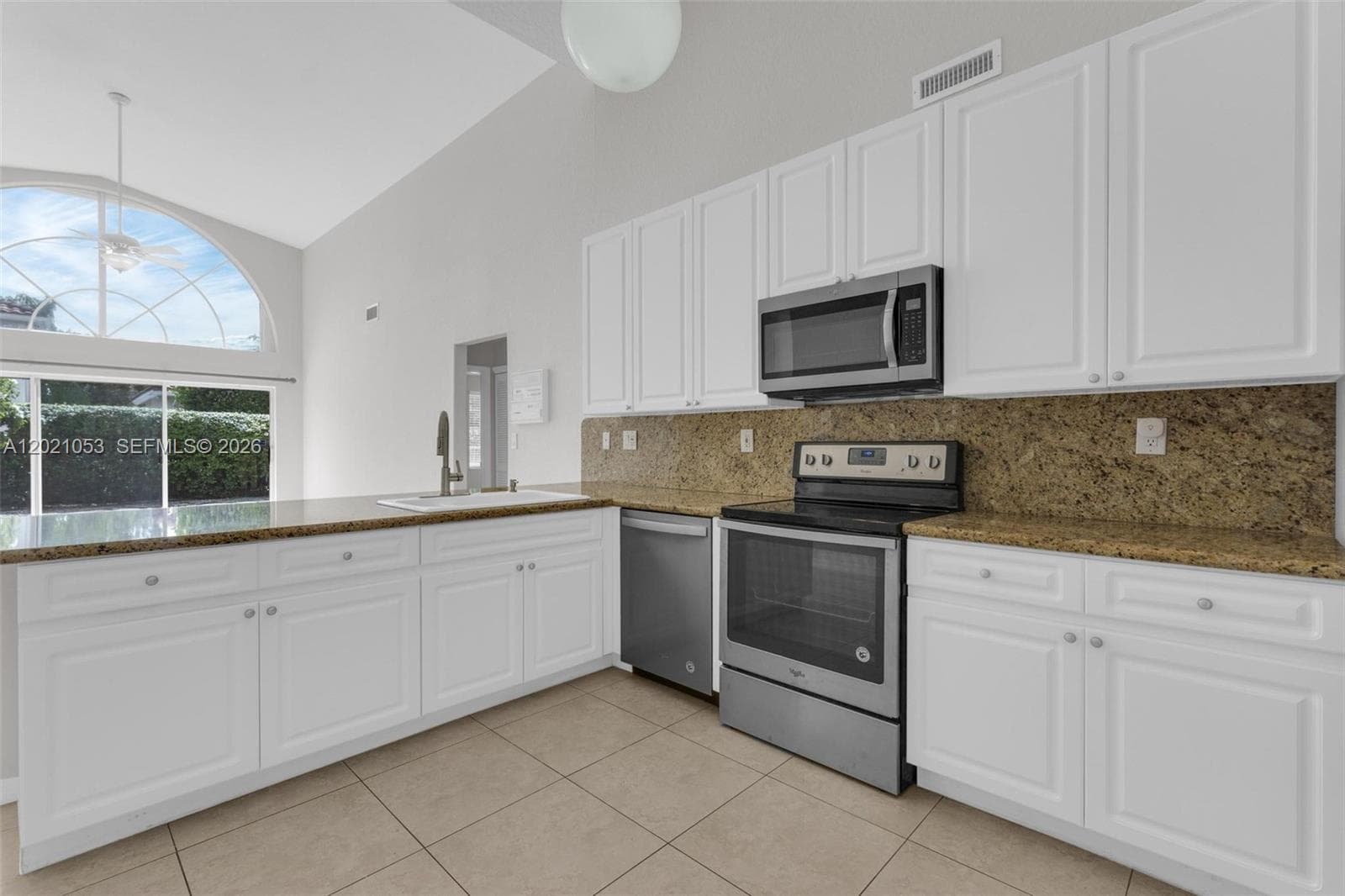 10635 NW 54th St, Doral FL 33178 — 5
