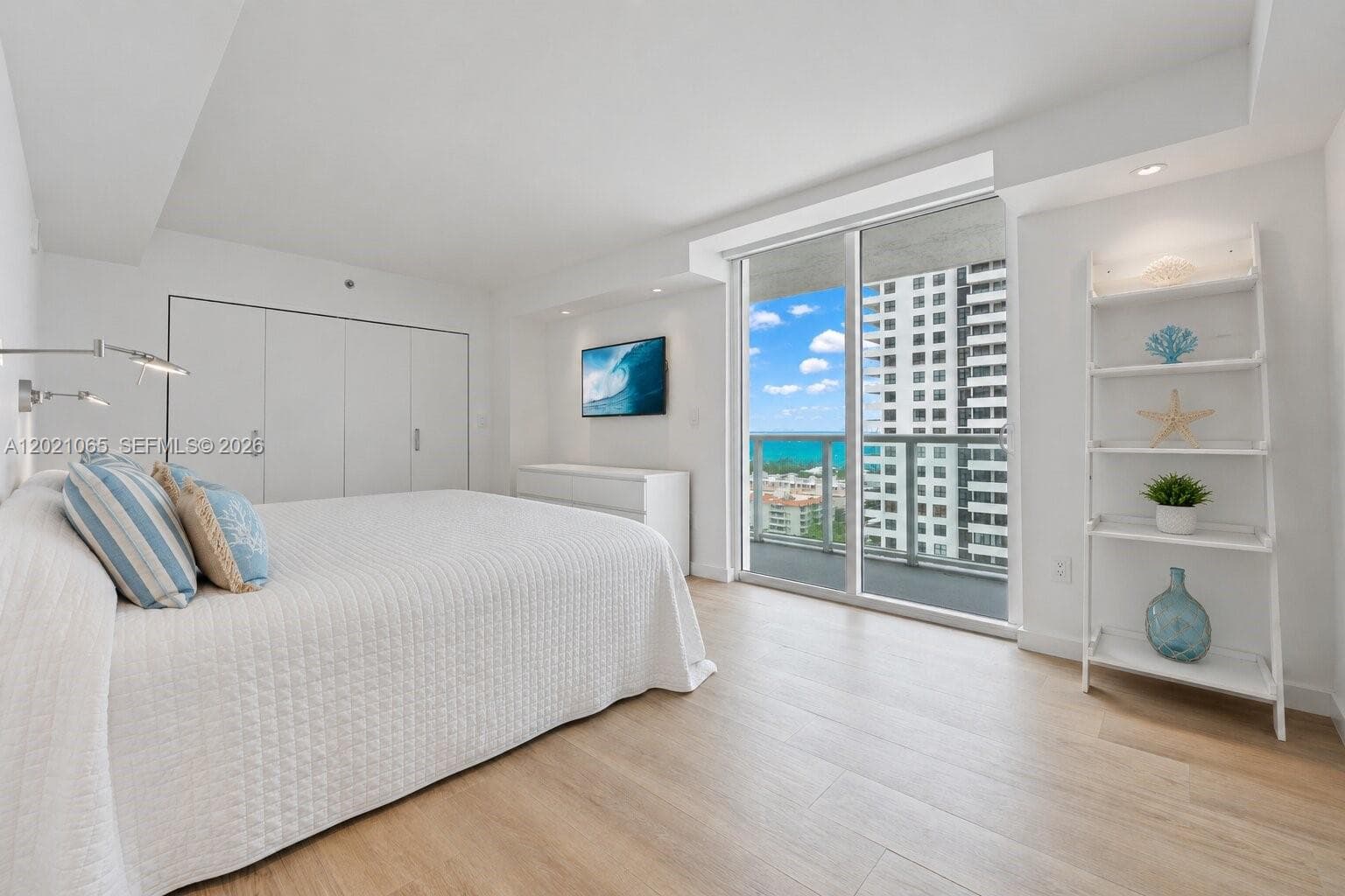 2457 Collins Ave # 1703, Miami Beach FL 33140 — 17