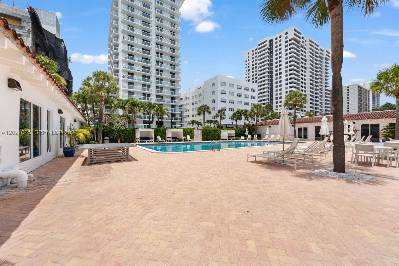 2457 Collins Ave # 1703, Miami Beach FL 33140 — 28