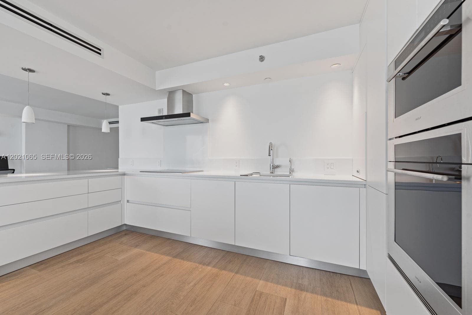 2457 Collins Ave # 1703, Miami Beach FL 33140 — 10