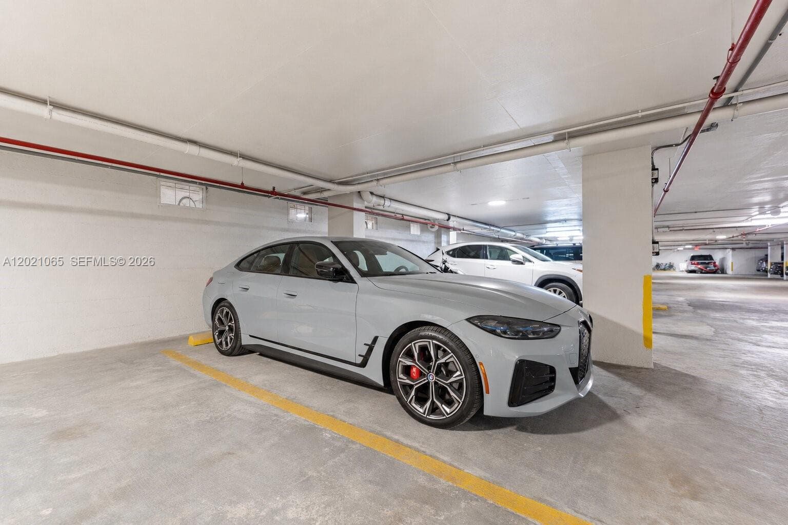 2457 Collins Ave # 1703, Miami Beach FL 33140 — 33