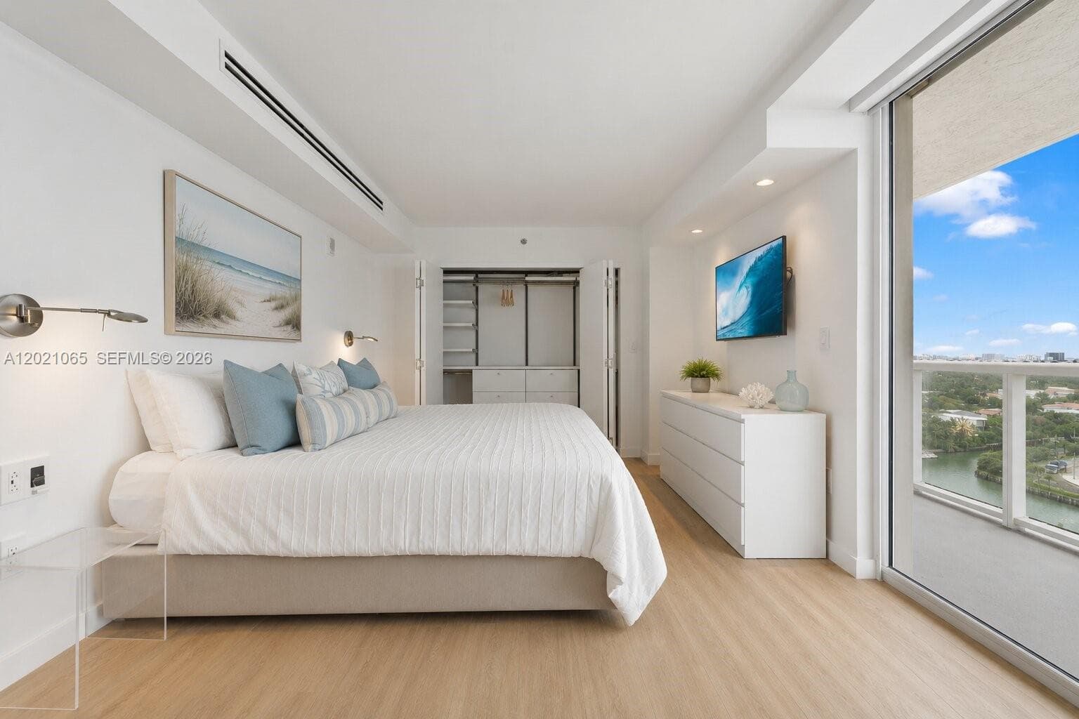 2457 Collins Ave # 1703, Miami Beach FL 33140 — 18
