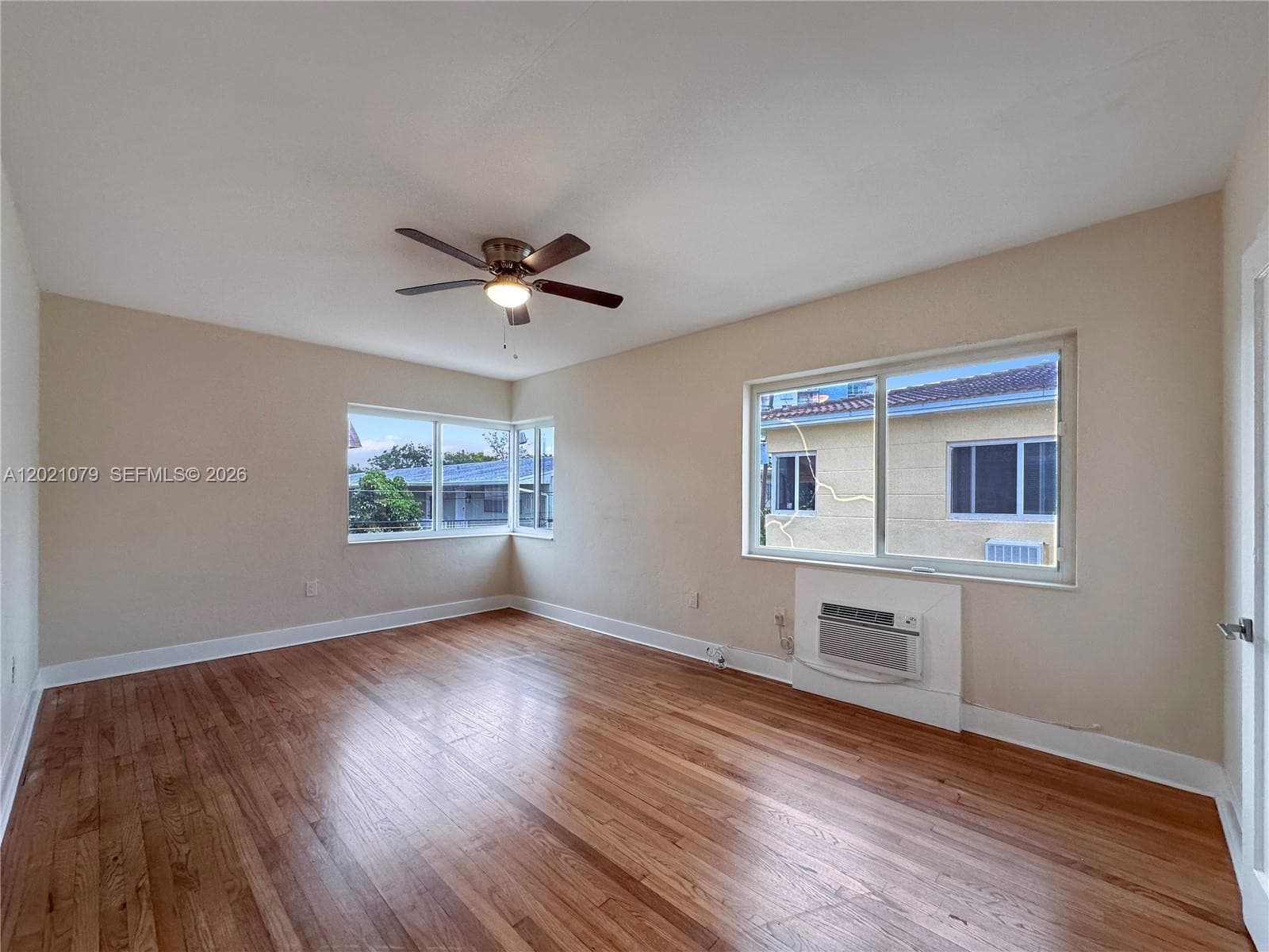 965 Bay Dr # 8, Miami Beach FL 33141 — 2