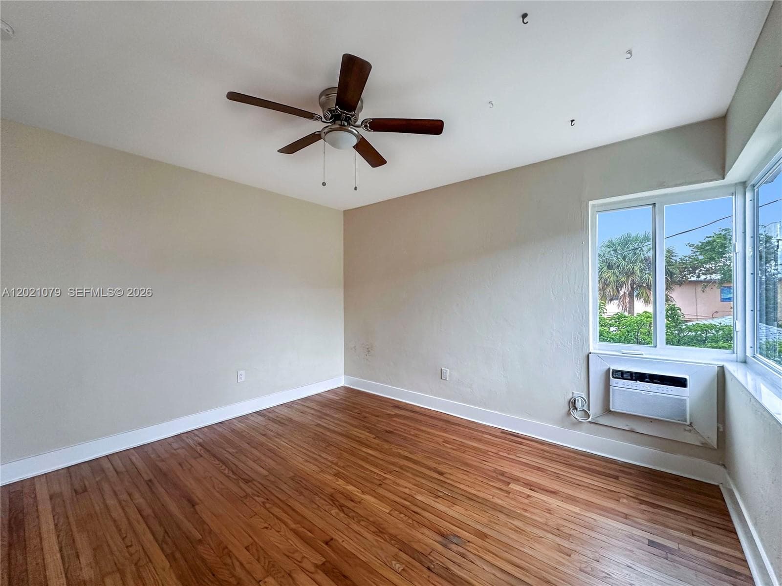 965 Bay Dr # 8, Miami Beach FL 33141 — 12