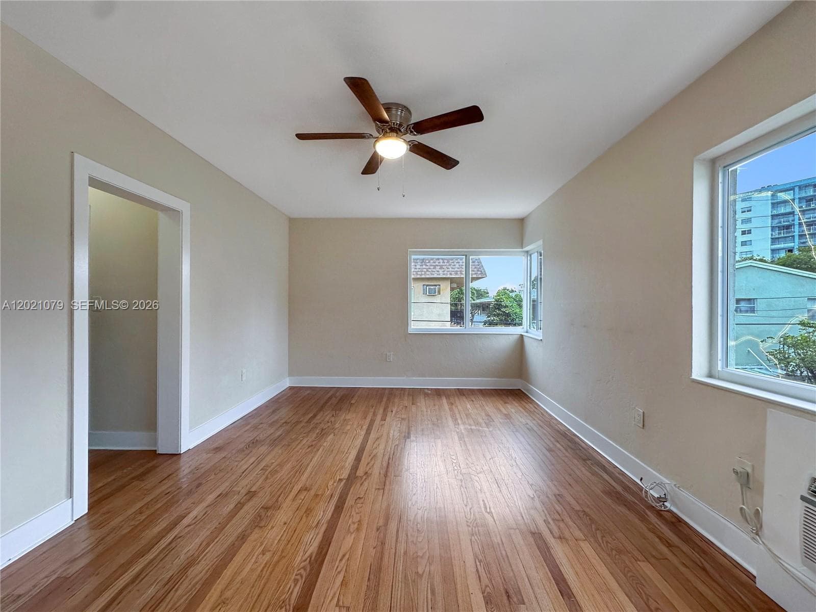 965 Bay Dr # 8, Miami Beach FL 33141 — 3