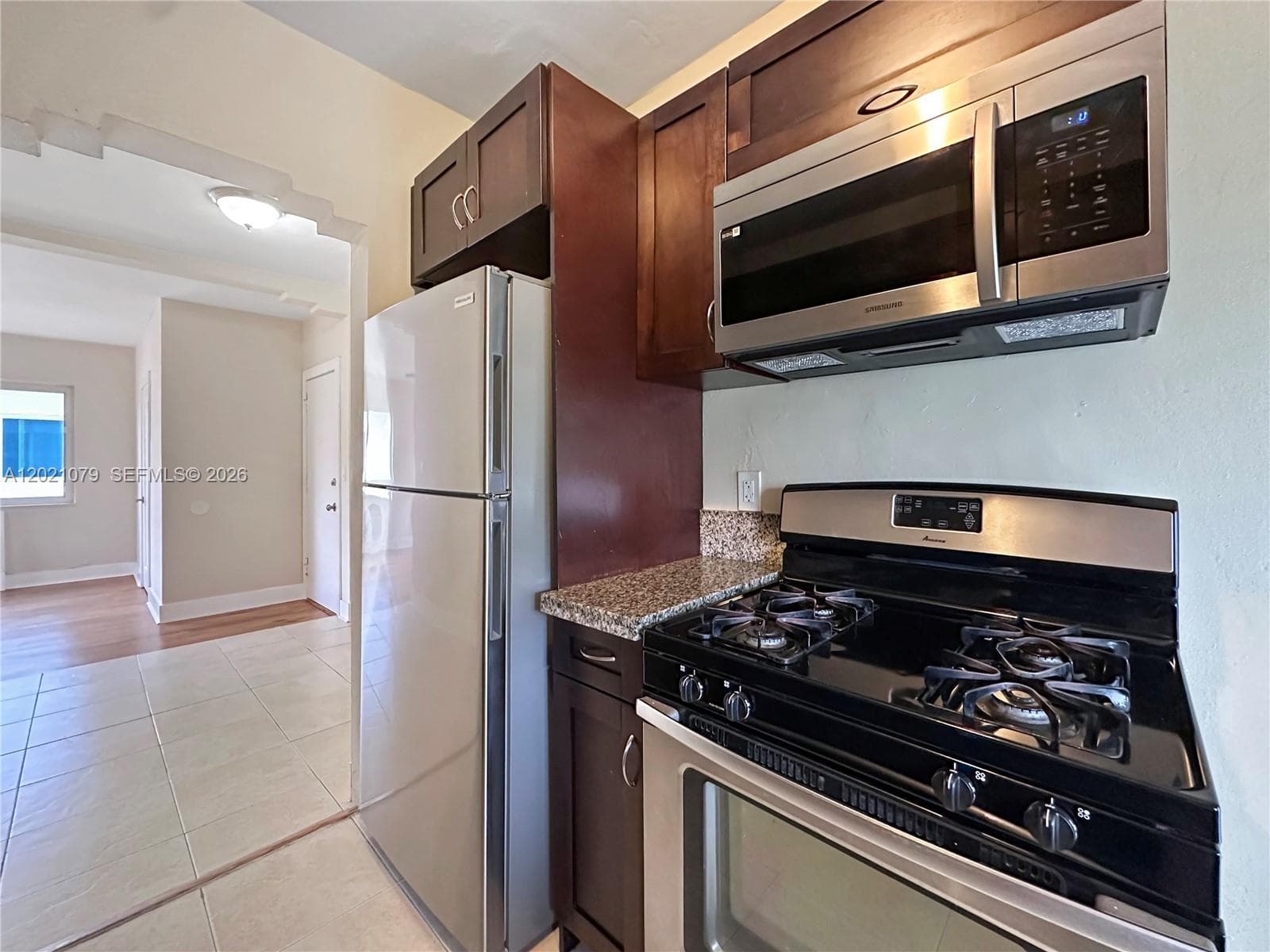 965 Bay Dr # 8, Miami Beach FL 33141 — 18