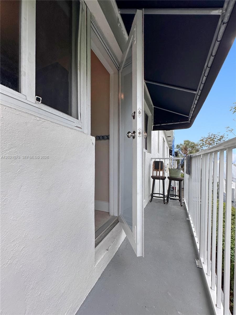 965 Bay Dr # 8, Miami Beach FL 33141 — 19