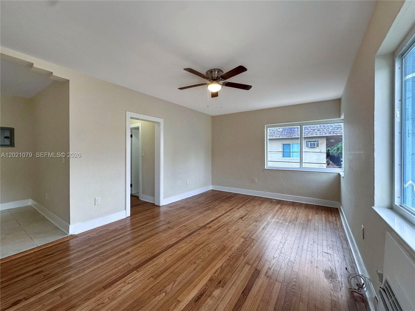 965 Bay Dr # 8, Miami Beach FL 33141 — 4