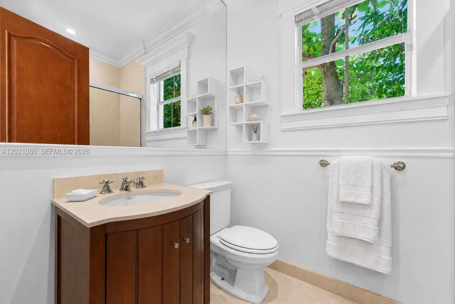 442 Ridgewood Rd, Key Biscayne FL 33149 — 23