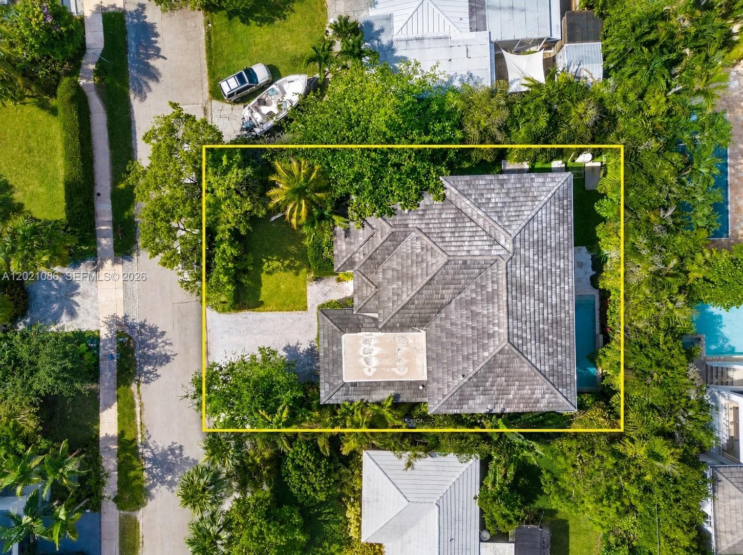 442 Ridgewood Rd, Key Biscayne FL 33149 — 34