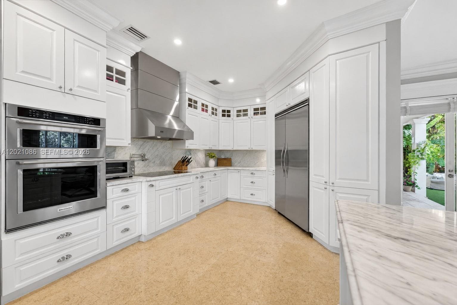 442 Ridgewood Rd, Key Biscayne FL 33149 — 15