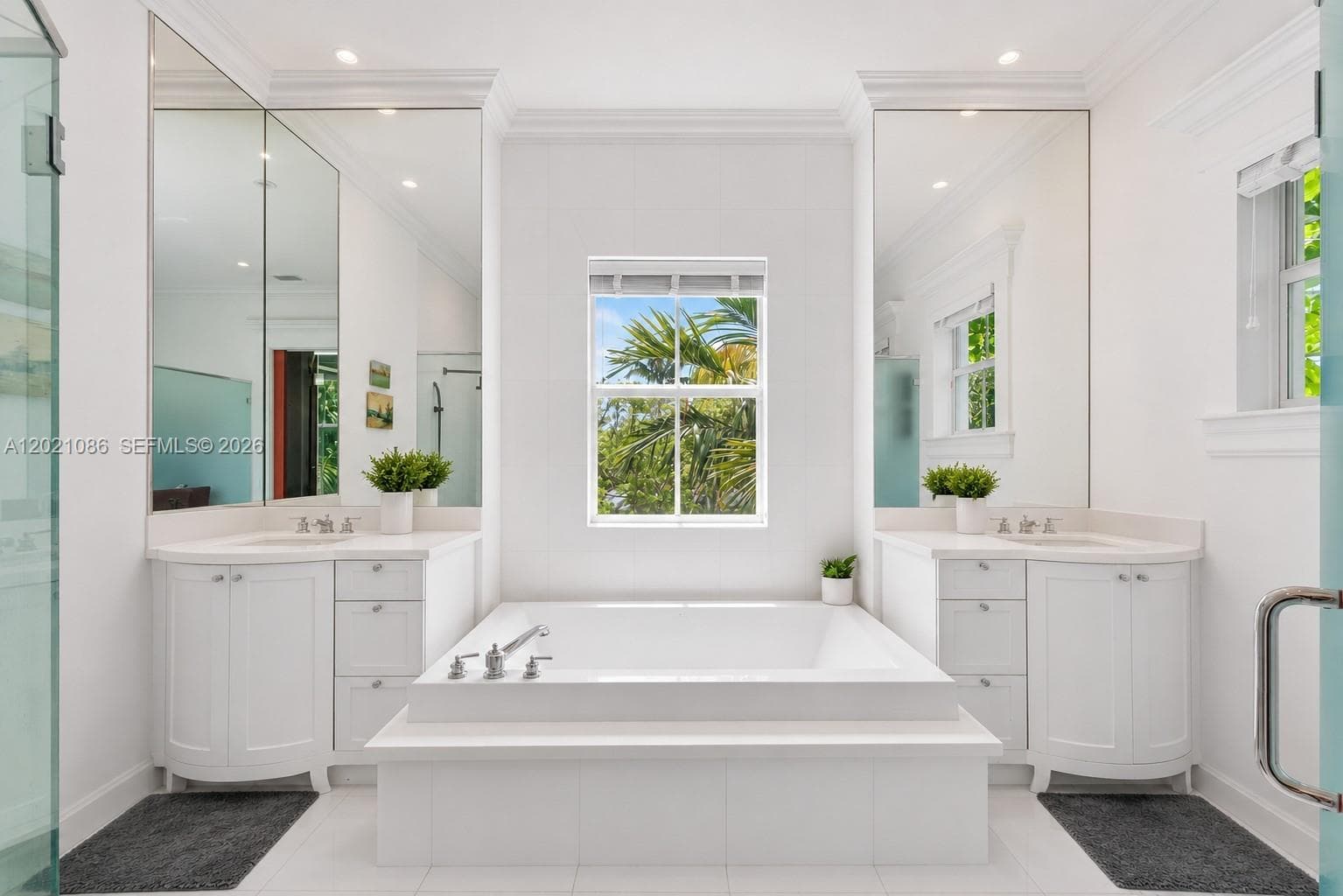 442 Ridgewood Rd, Key Biscayne FL 33149 — 19