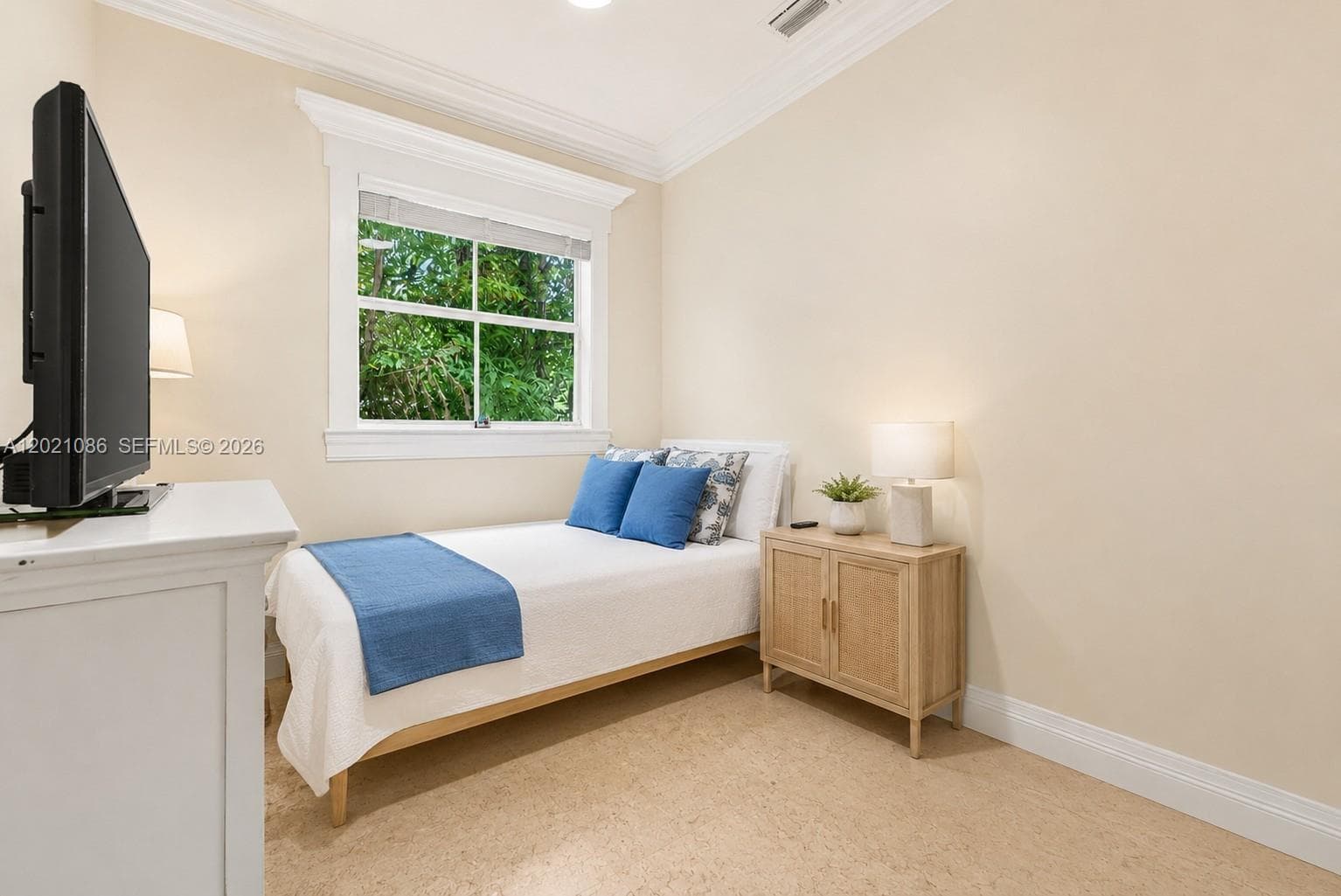442 Ridgewood Rd, Key Biscayne FL 33149 — 25