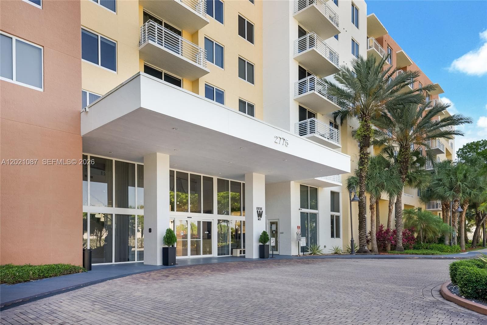 2775 NE 187th St # 528, Aventura FL 33180 — 1