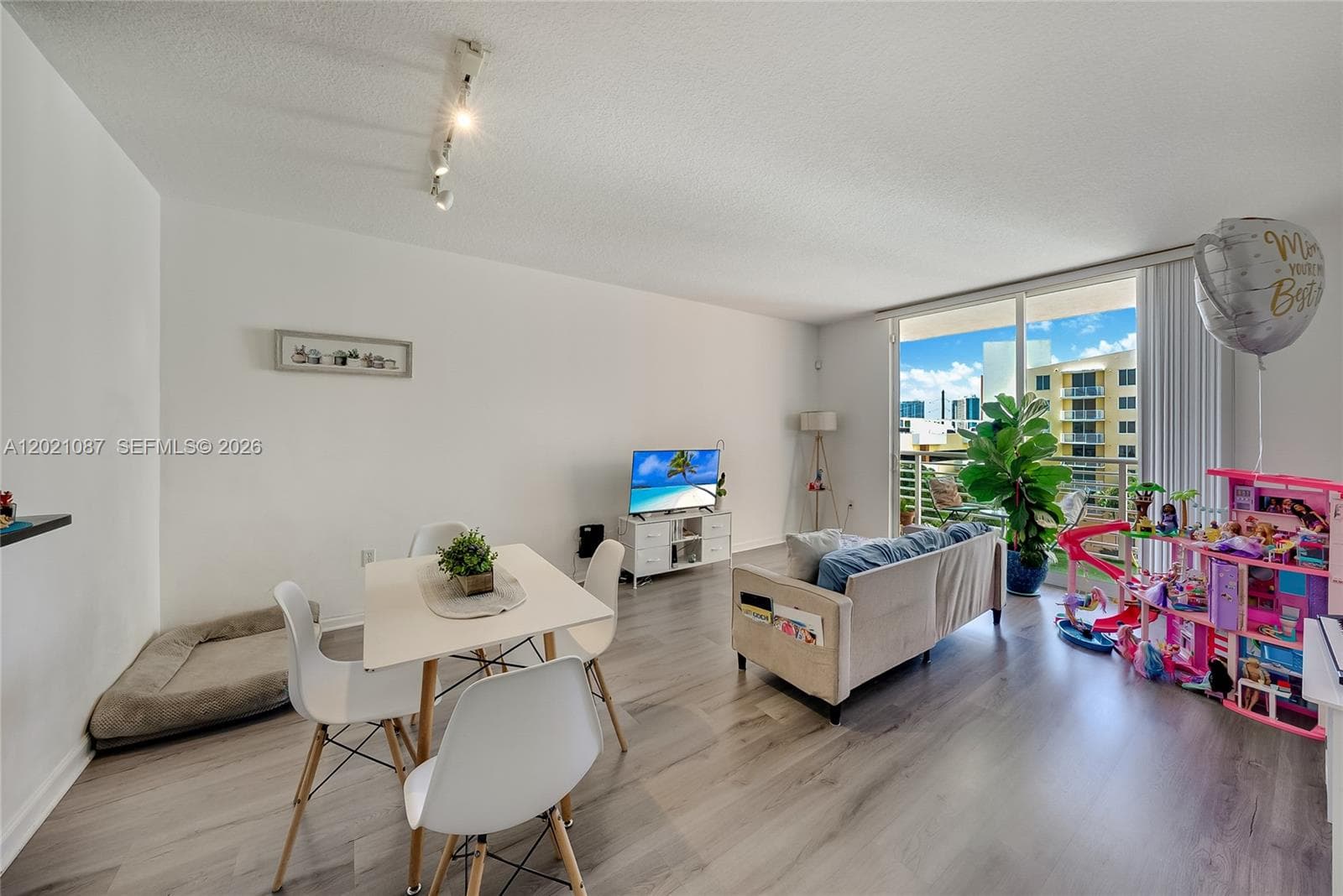 2775 NE 187th St # 528, Aventura FL 33180 — 11