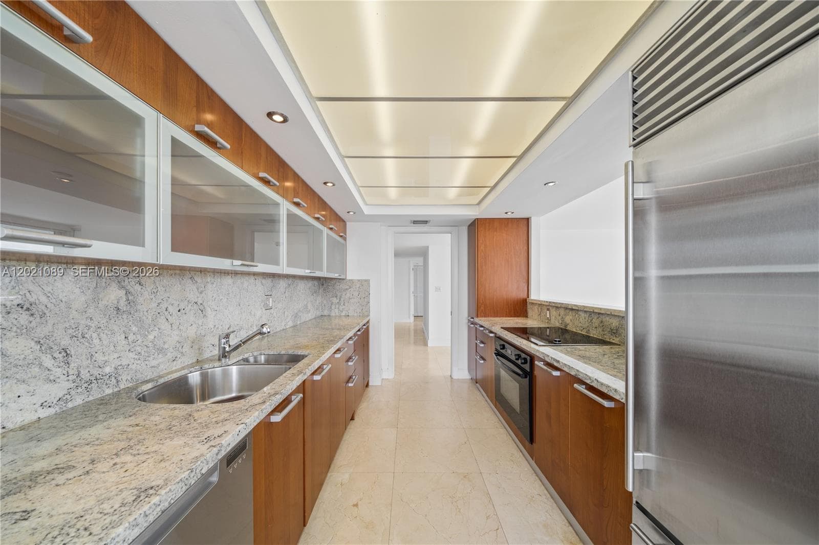 400 S Pointe Dr # 409, Miami Beach FL 33139 — 16