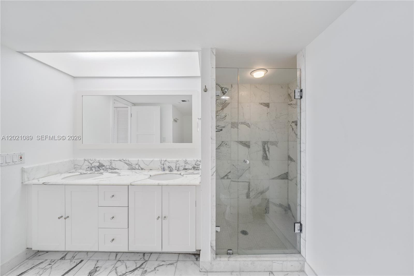 400 S Pointe Dr # 409, Miami Beach FL 33139 — 26