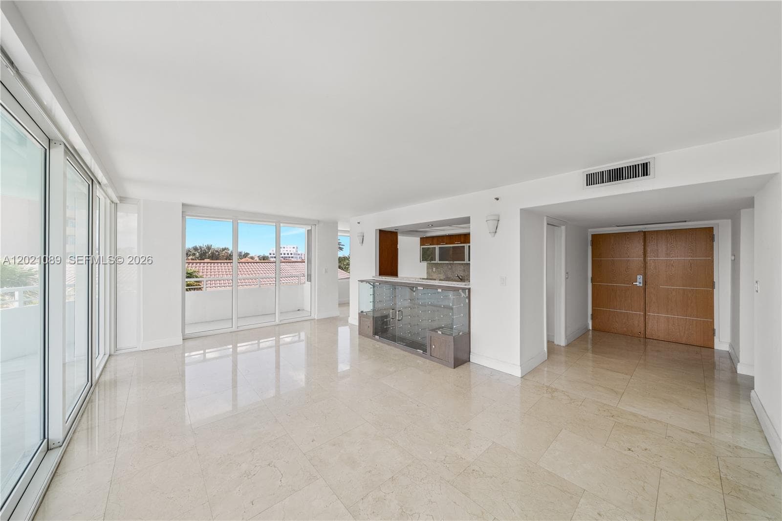 400 S Pointe Dr # 409, Miami Beach FL 33139 — 9