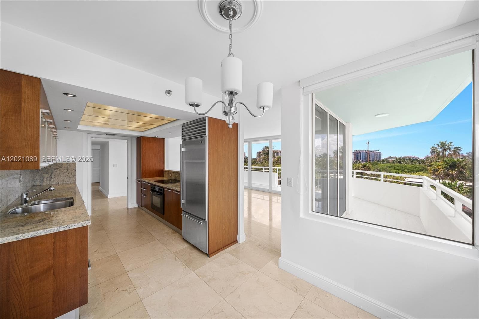 400 S Pointe Dr # 409, Miami Beach FL 33139 — 14
