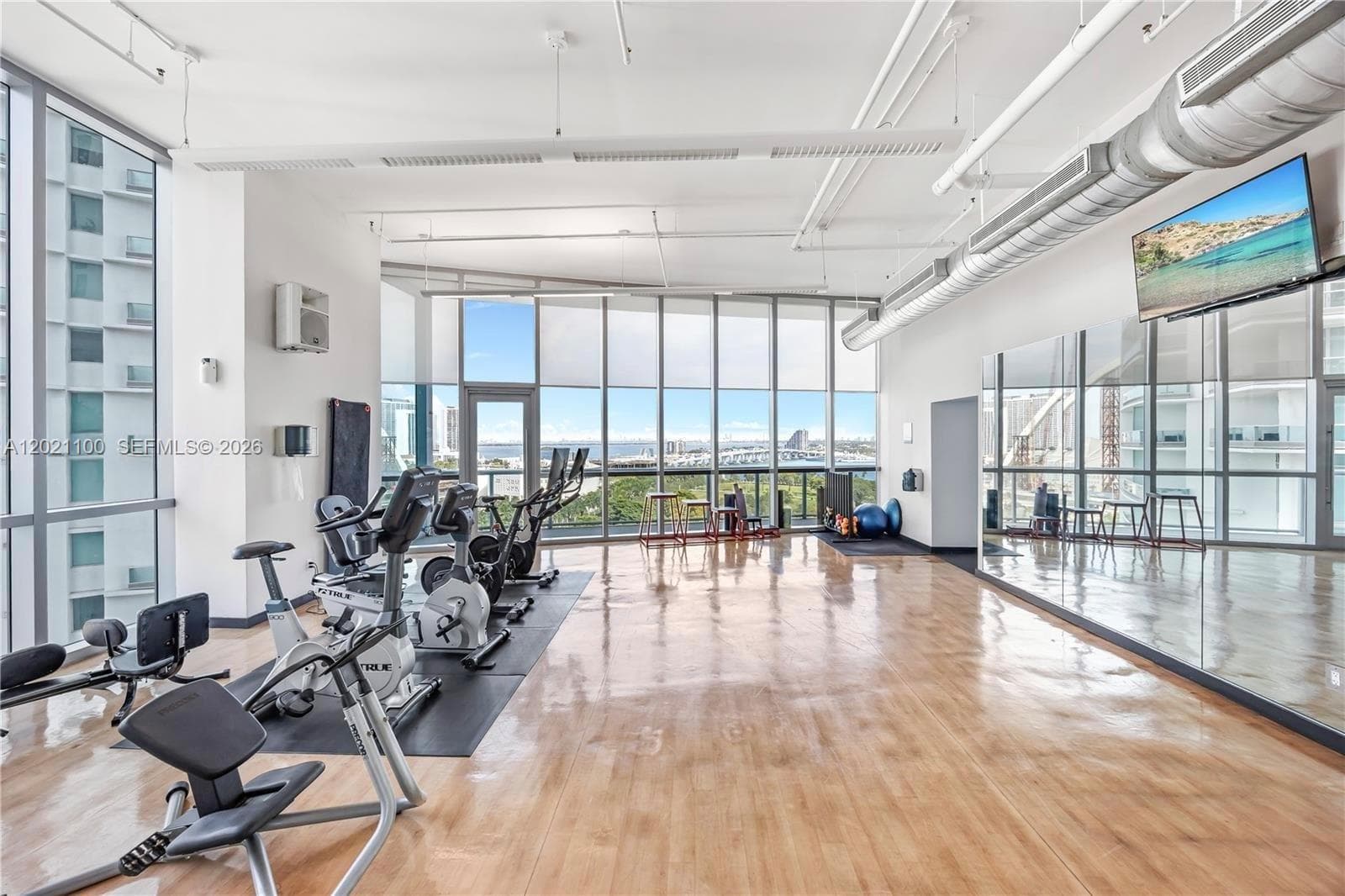 888 Biscayne Blvd # 2212, Miami FL 33132 — 42