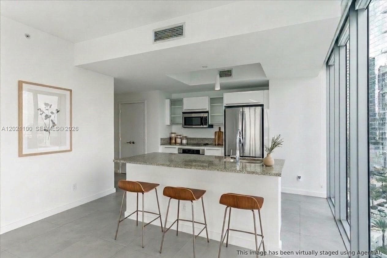888 Biscayne Blvd # 2212, Miami FL 33132 — 7