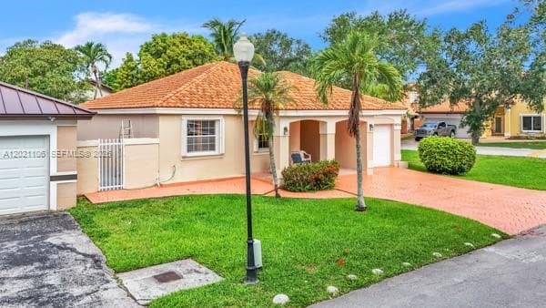 Marbella Park 2nd Addn, Hialeah, FL — 3