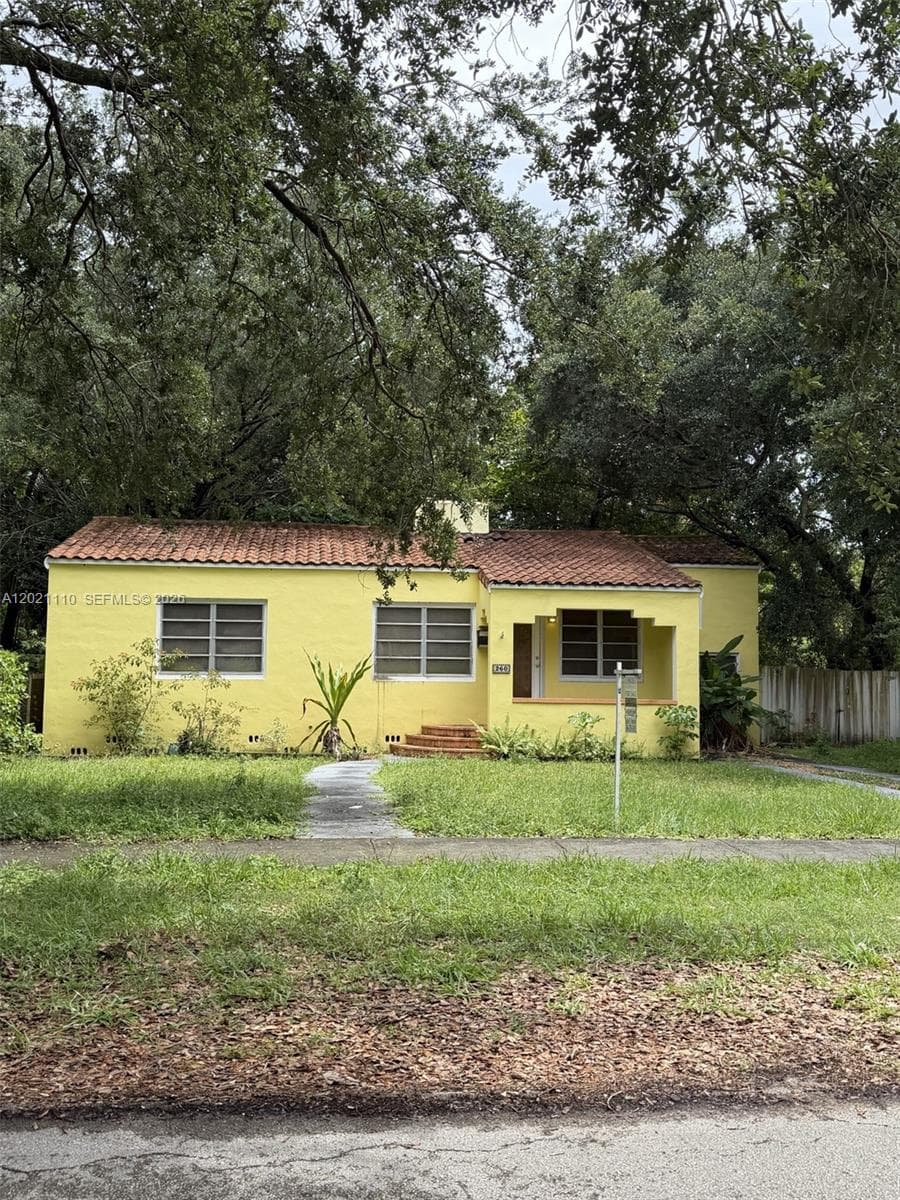 260 Hibiscus Dr, Miami Springs FL 33166 — 2