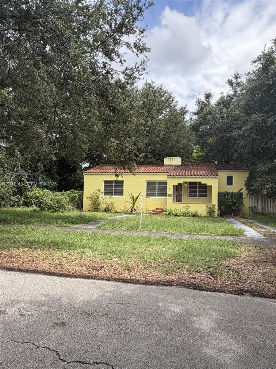 260 Hibiscus Dr, Miami Springs FL 33166 — 1