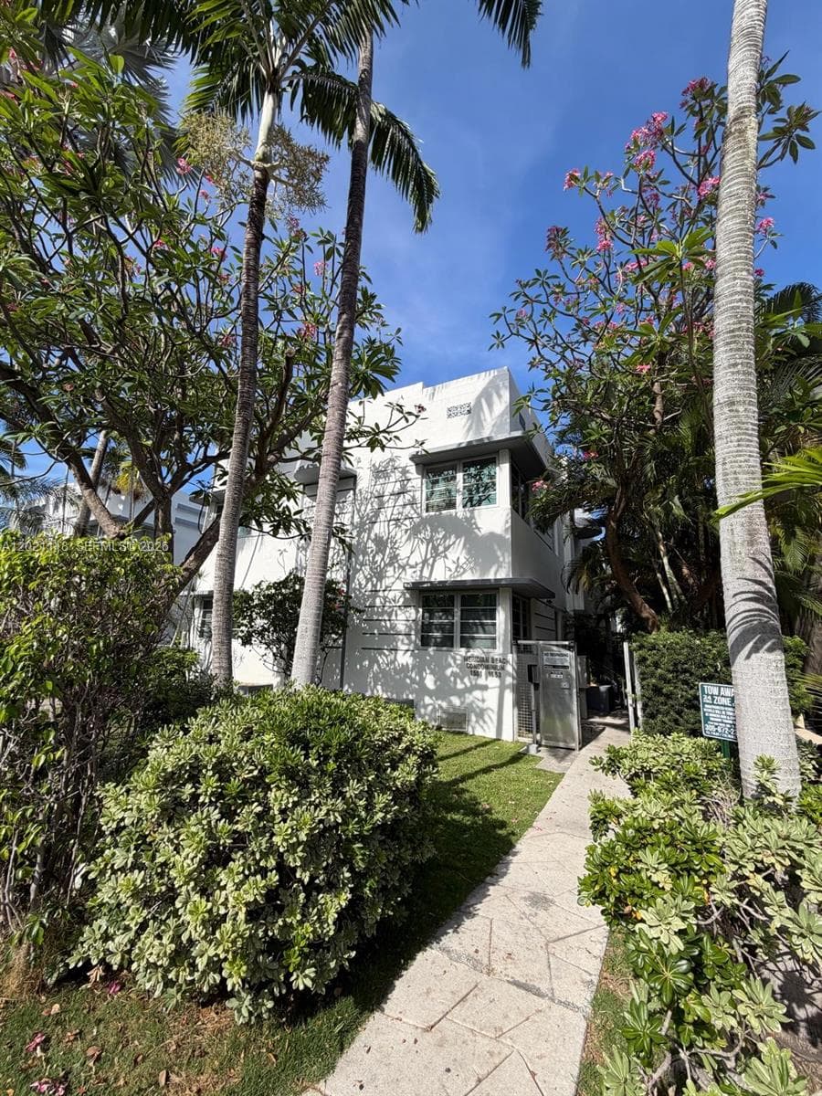 1551 Meridian Ave # 202, Miami Beach FL 33139 — 1