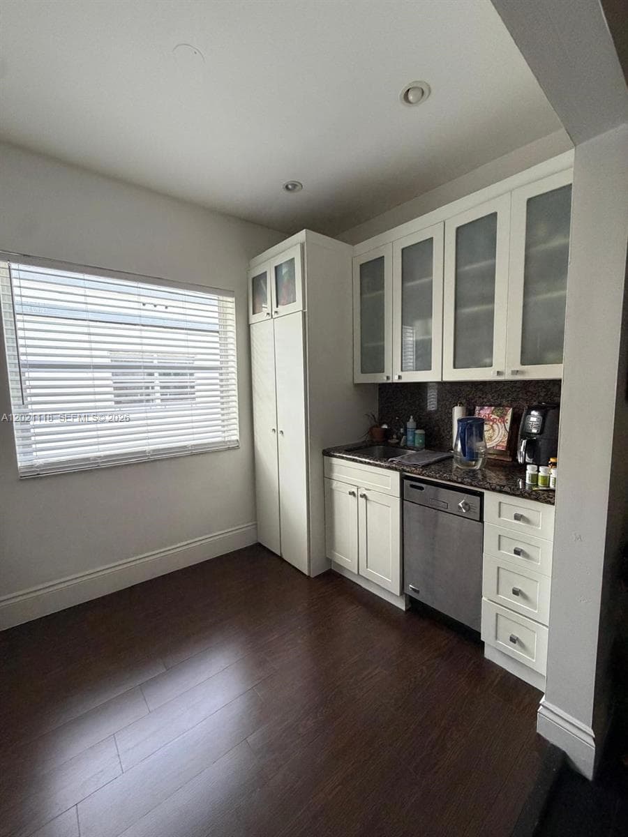 1551 Meridian Ave # 202, Miami Beach FL 33139 — 14